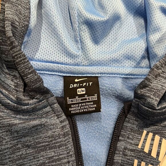 NIKE DRI Fit sweatsuit - very good condition size 6 medium - Picture 3 of 8